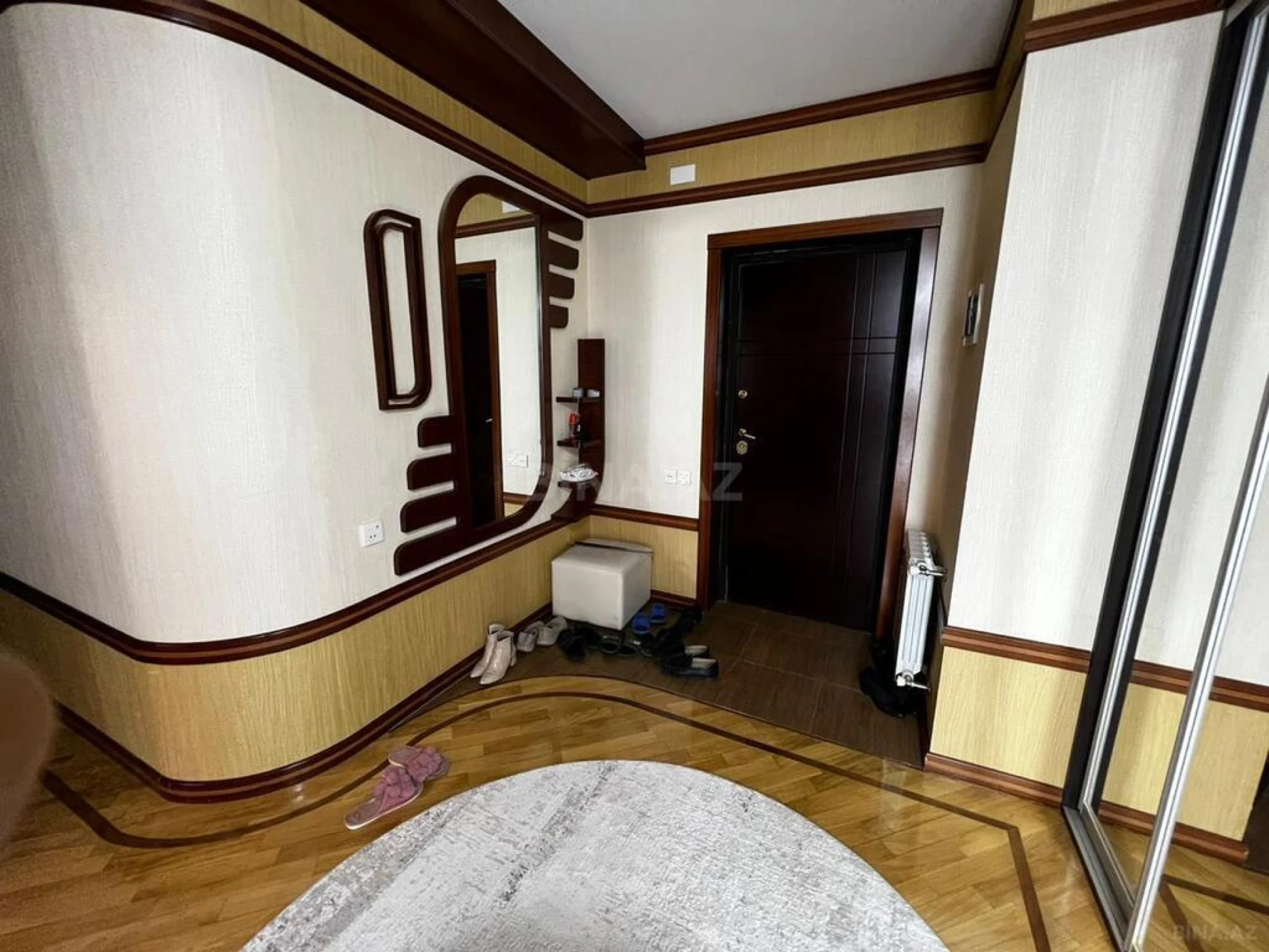 Satılır 3 otaqlı mənzil 150 m²