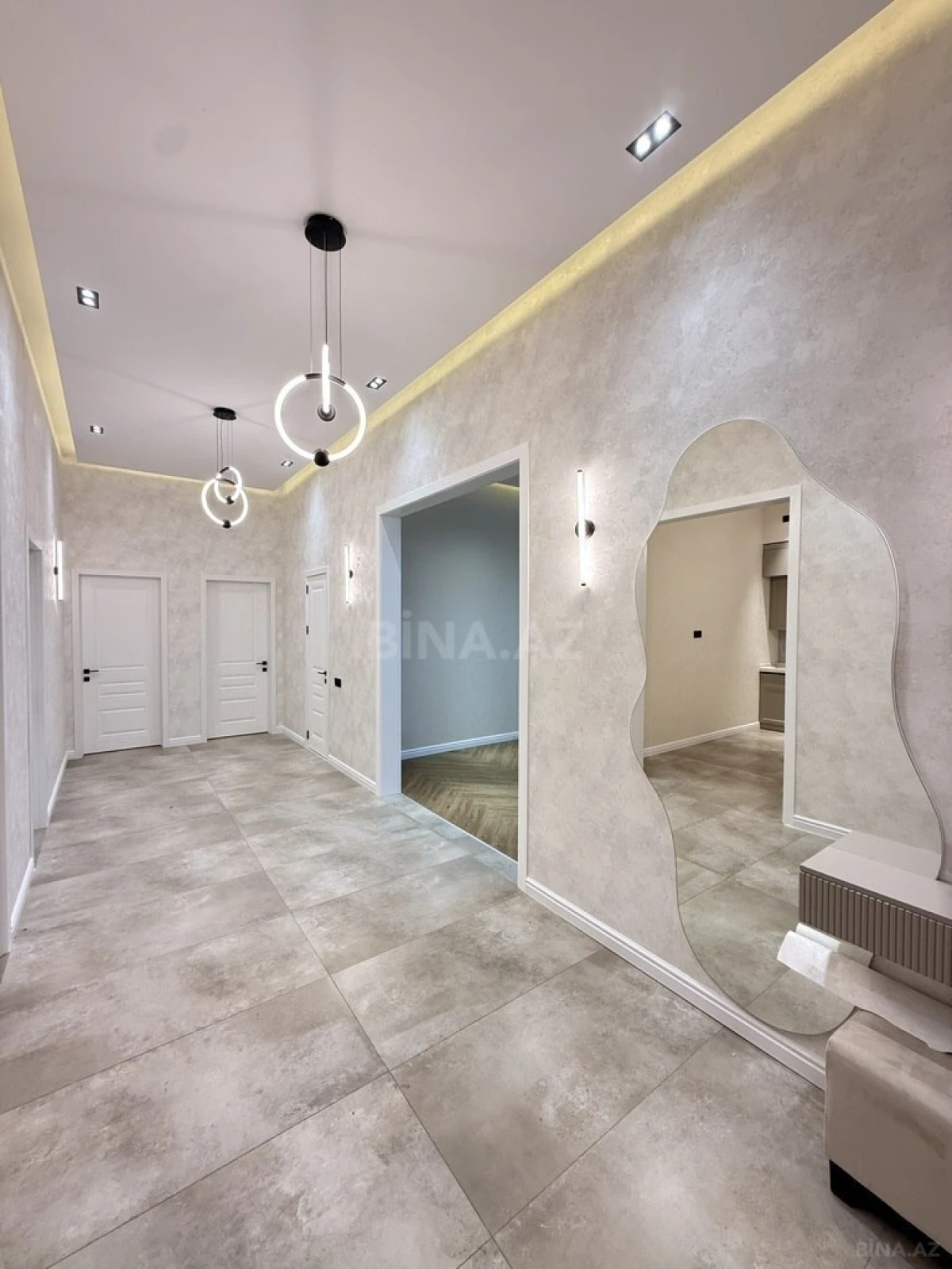 Satılır 4 otaqlı həyət evi 180 m²