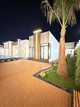 Satılır 4 otaqlı həyət evi 180 m²