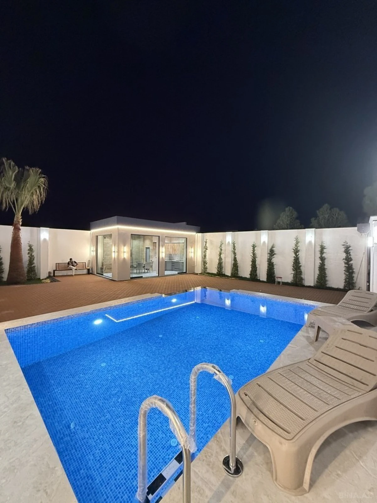 Satılır 4 otaqlı həyət evi 180 m²