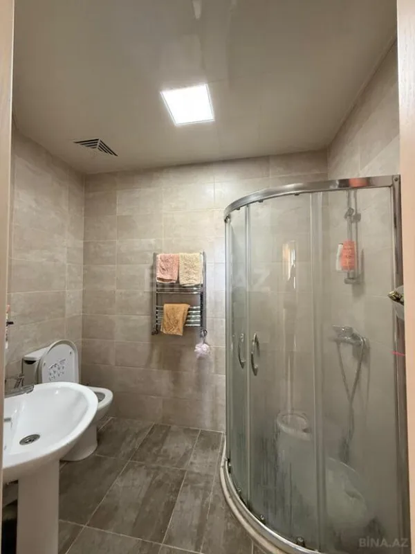 Satılır 2 otaqlı mənzil 95 m²