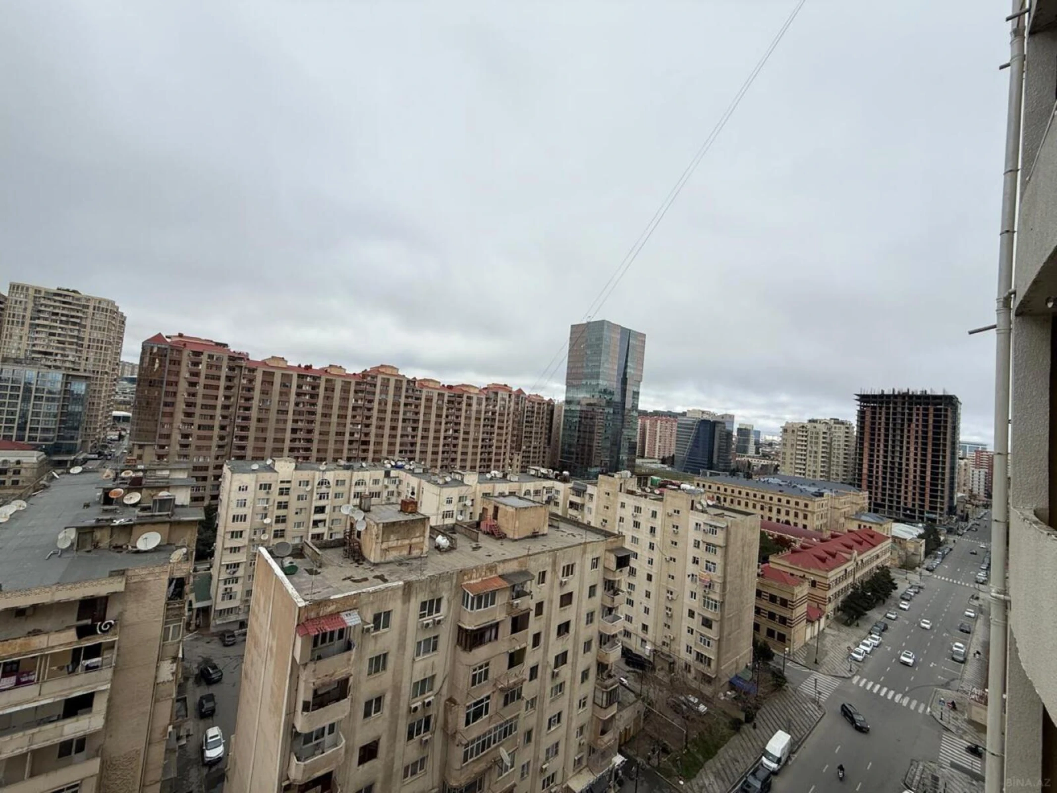 Satılır 2 otaqlı mənzil 86.6 m²
