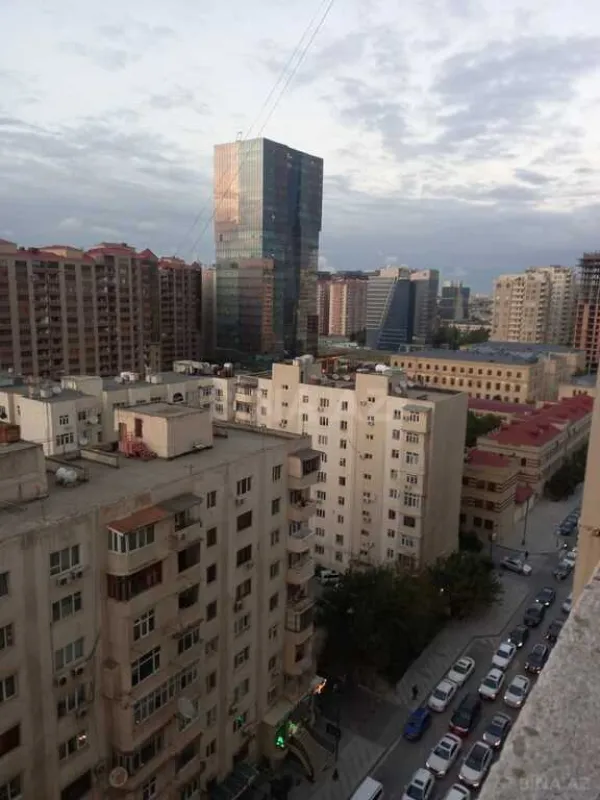 Satılır 2 otaqlı mənzil 86.6 m²