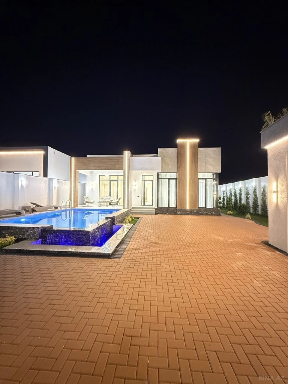 Satılır 4 otaqlı həyət evi 180 m²