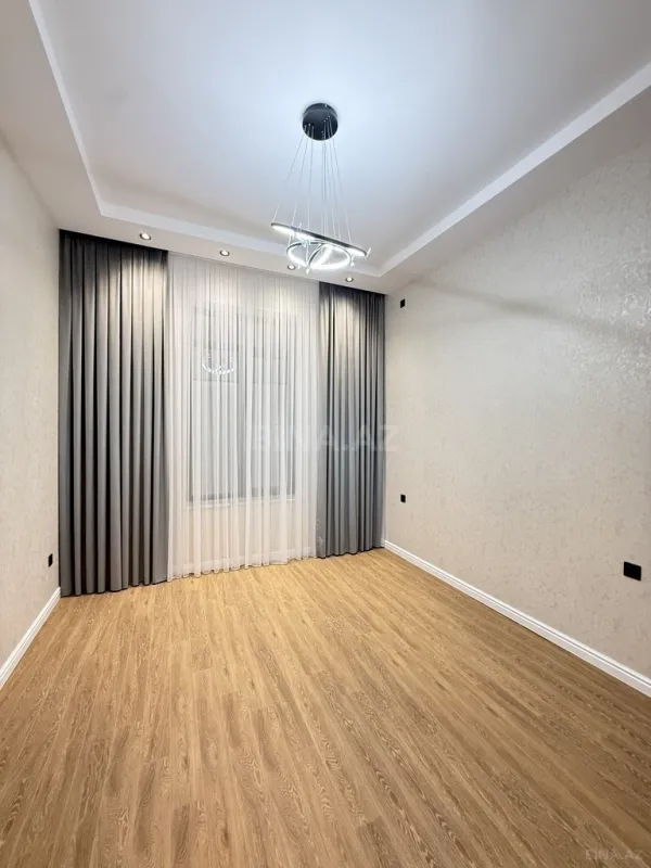 Satılır 4 otaqlı həyət evi 180 m²