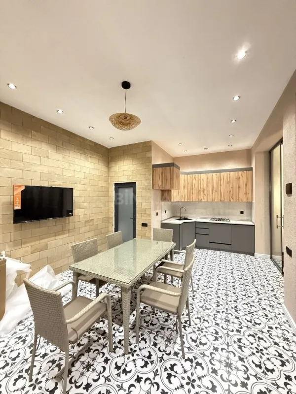 Satılır 4 otaqlı həyət evi 180 m²