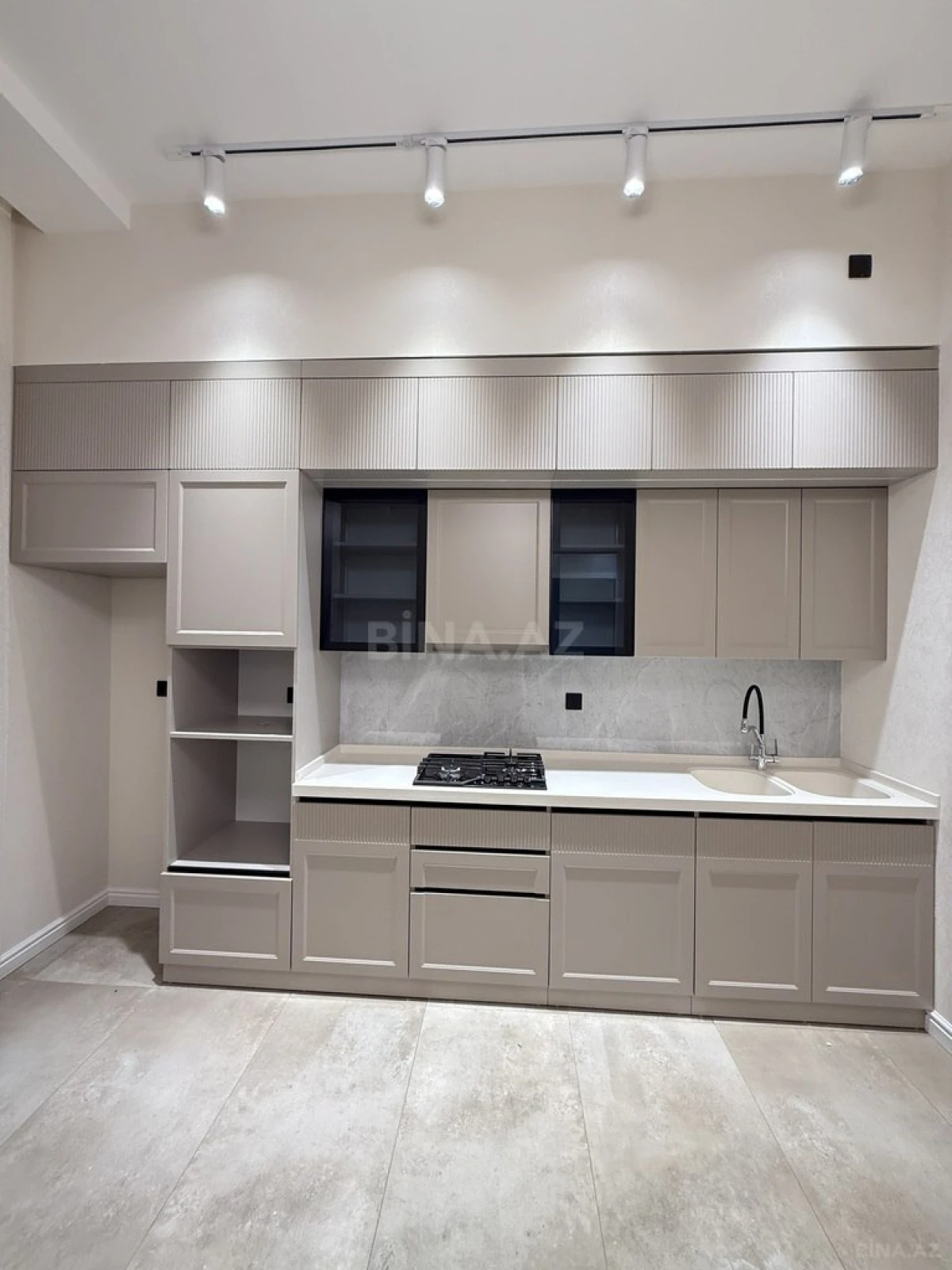 Satılır 4 otaqlı həyət evi 180 m²