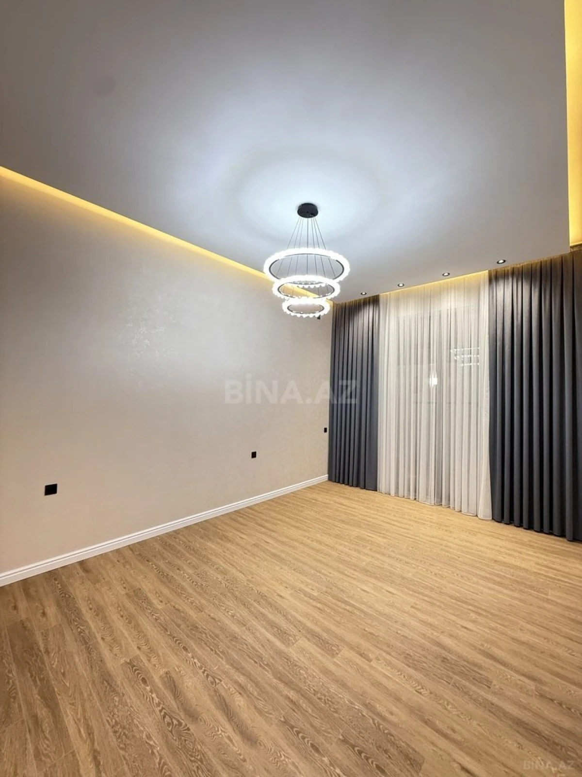Satılır 4 otaqlı həyət evi 180 m²