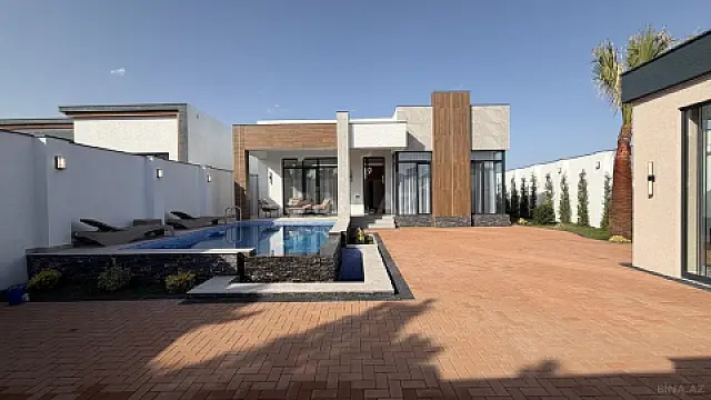 Satılır 4 otaqlı həyət evi 180 m²