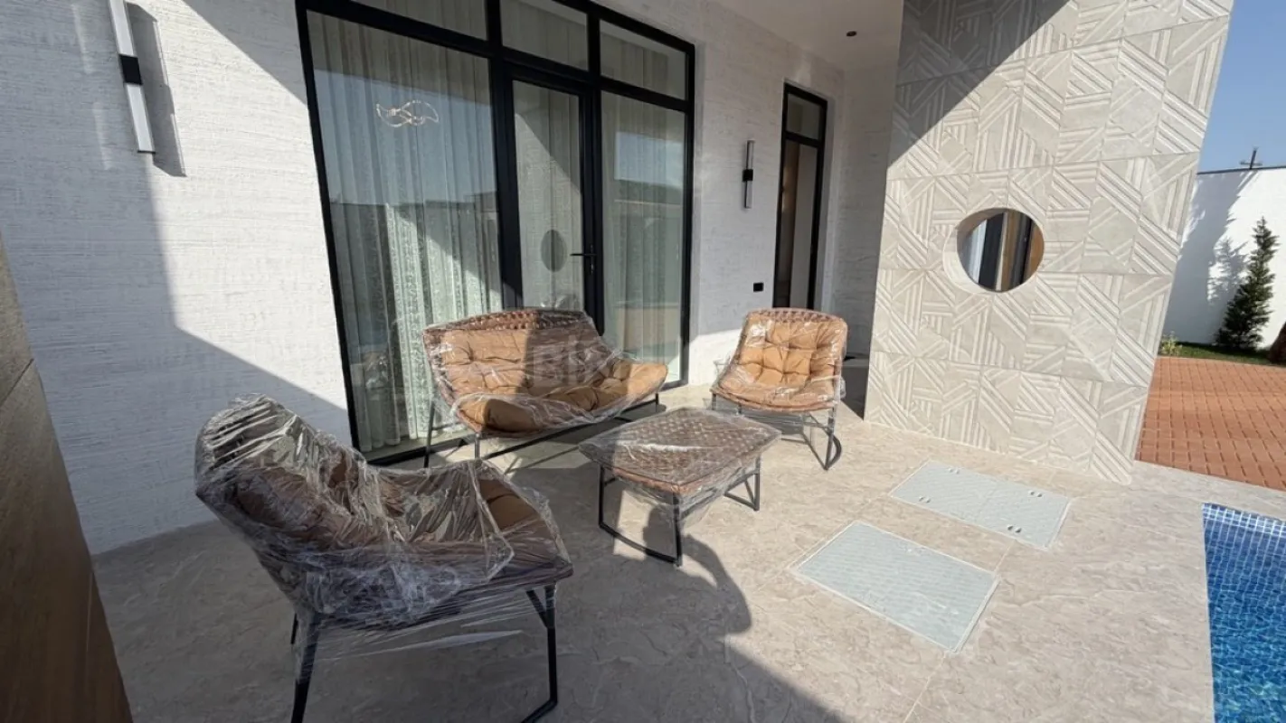 Satılır 4 otaqlı həyət evi 180 m²