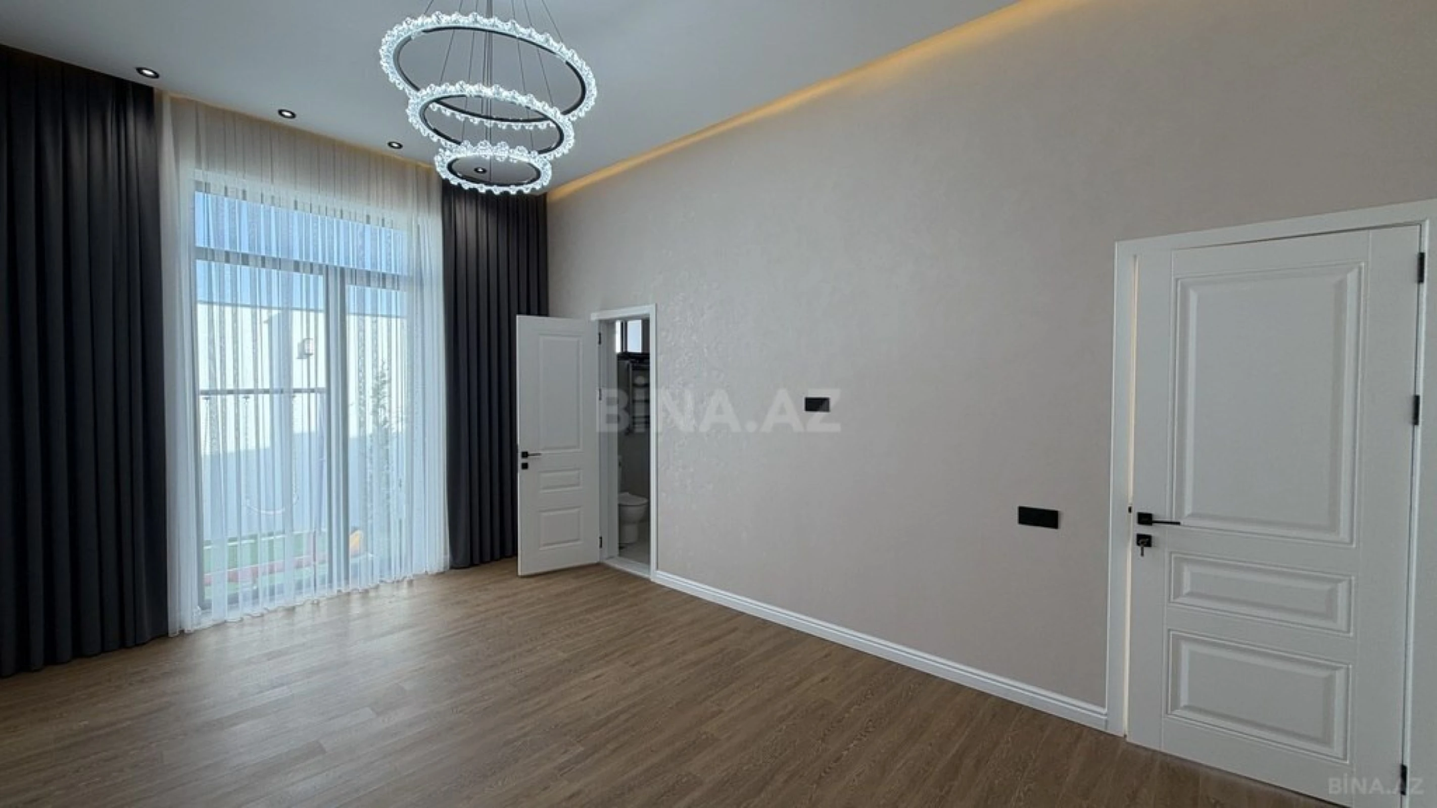 Satılır 4 otaqlı həyət evi 180 m²