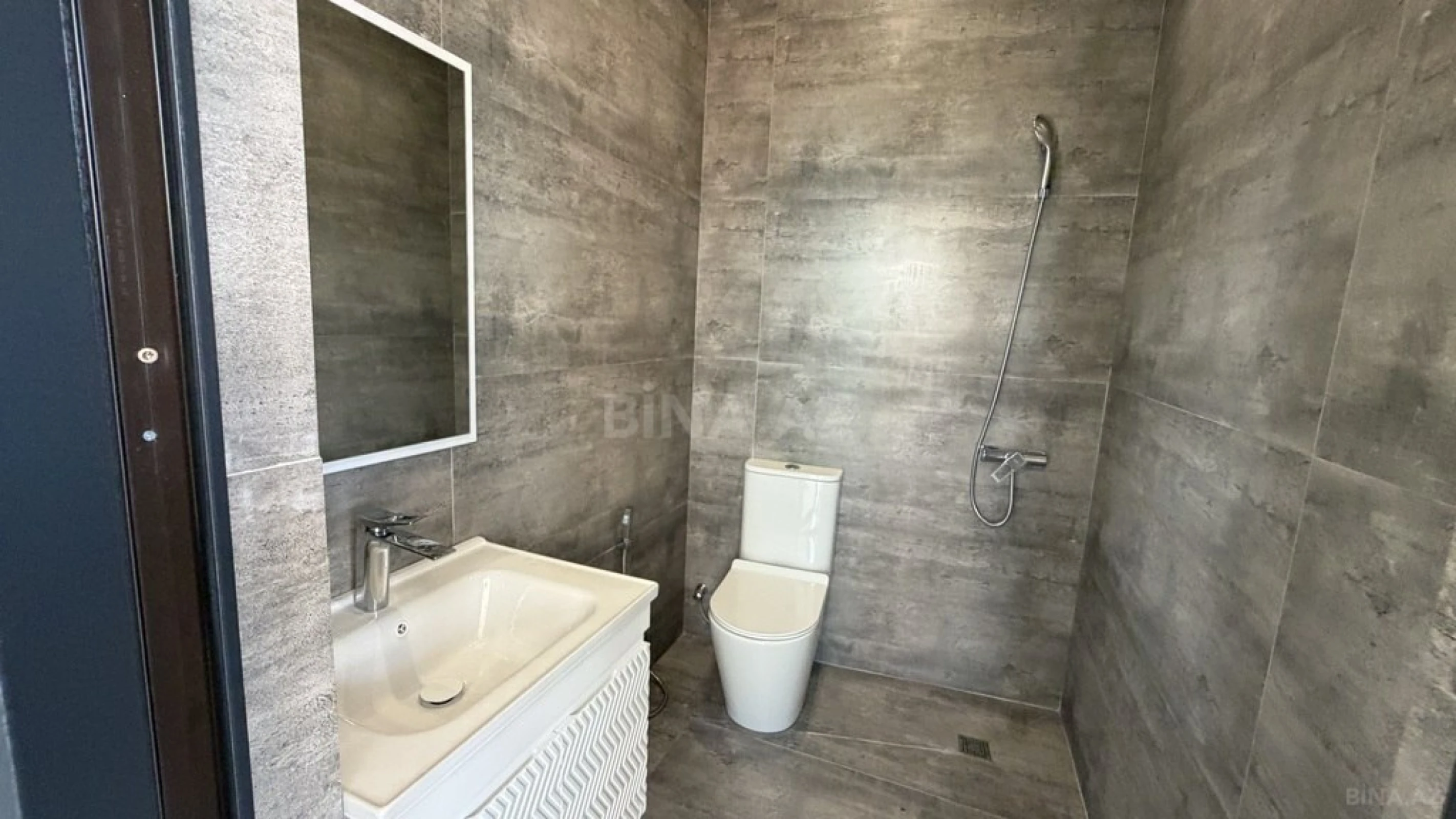 Satılır 4 otaqlı həyət evi 180 m²