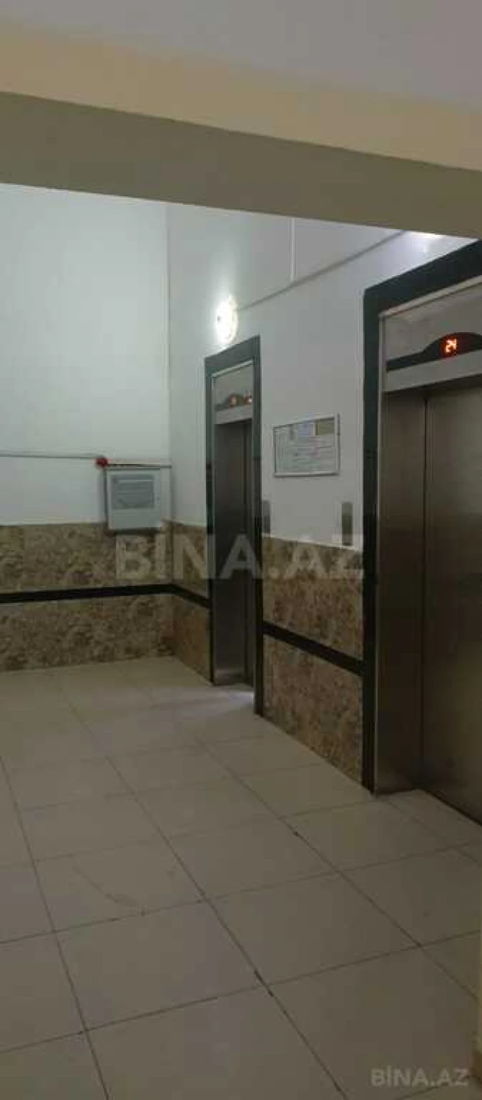 Satılır 3 otaqlı mənzil 130 m²