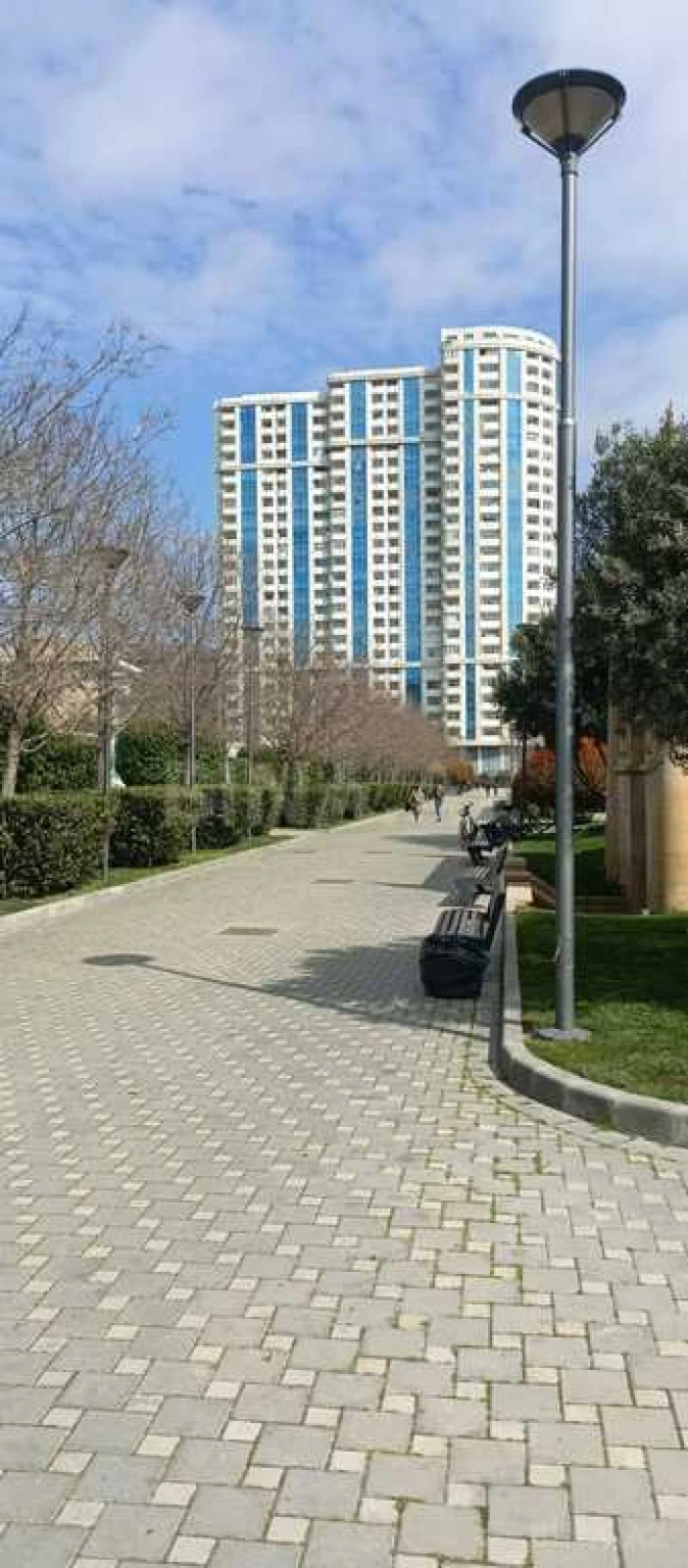 Satılır 3 otaqlı mənzil 130 m²