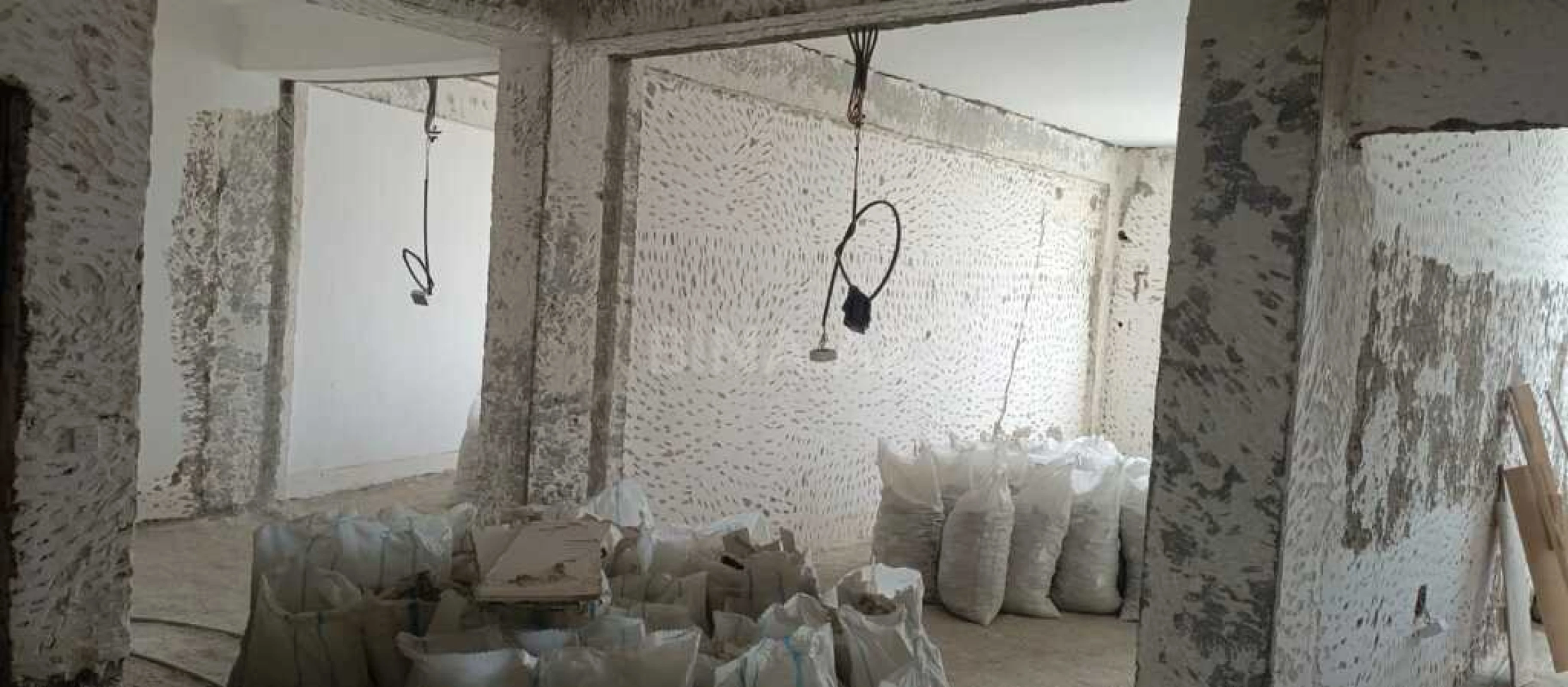 Satılır 3 otaqlı mənzil 130 m²