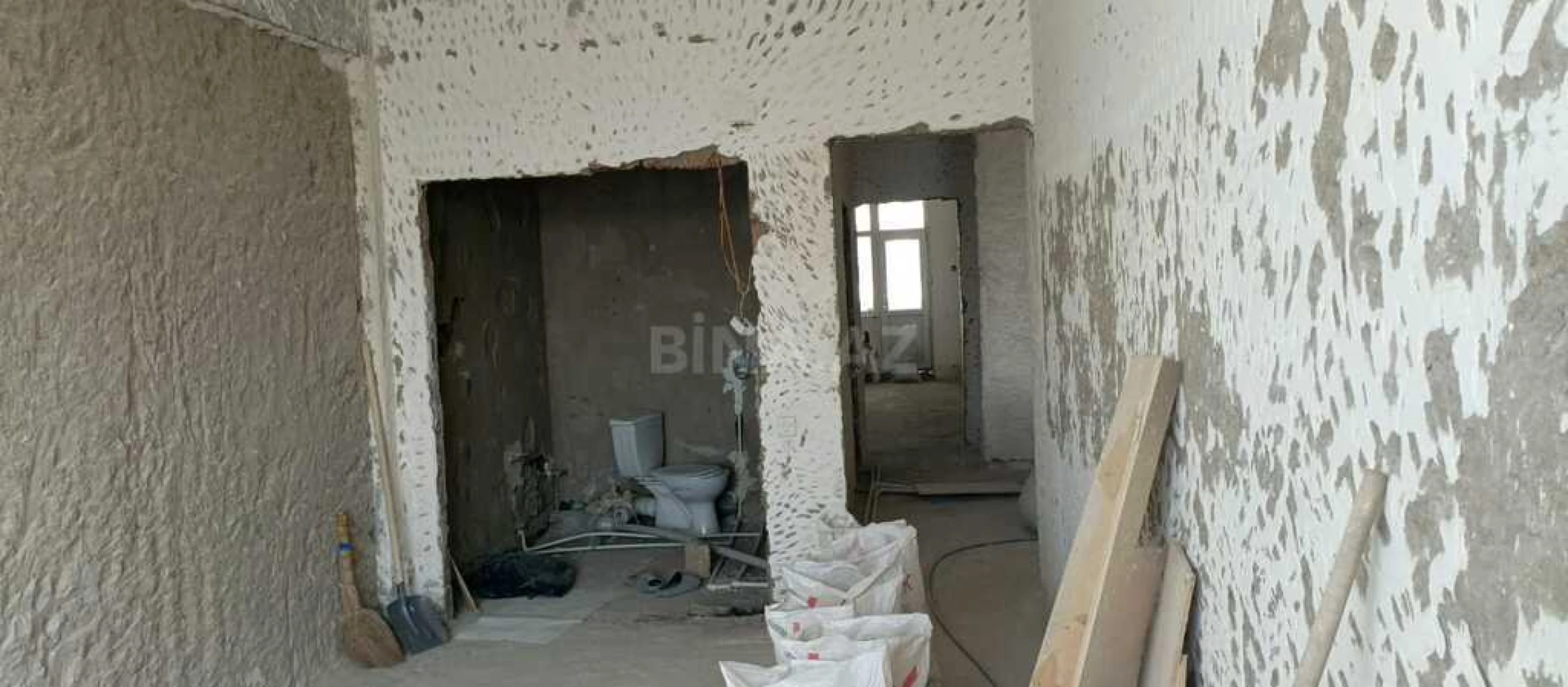 Satılır 3 otaqlı mənzil 130 m²