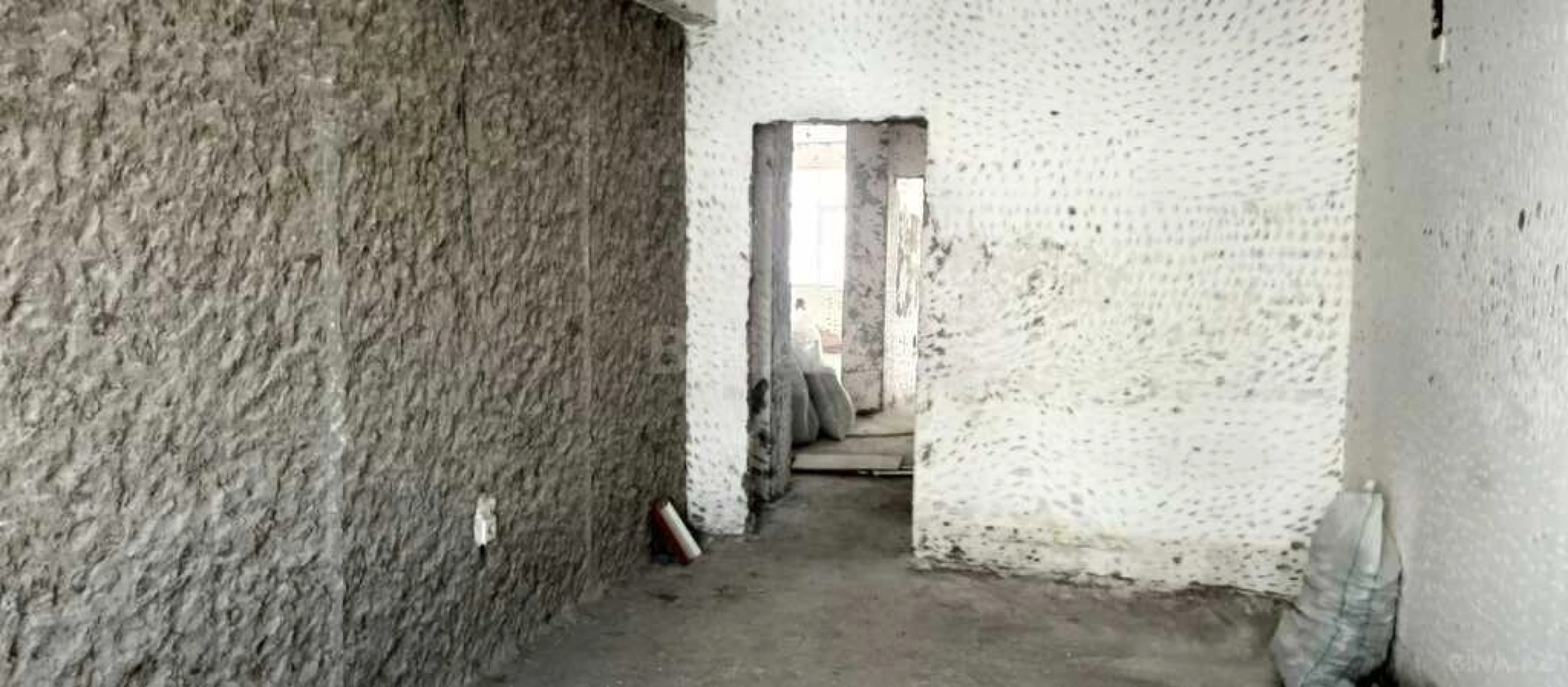 Satılır 3 otaqlı mənzil 130 m²