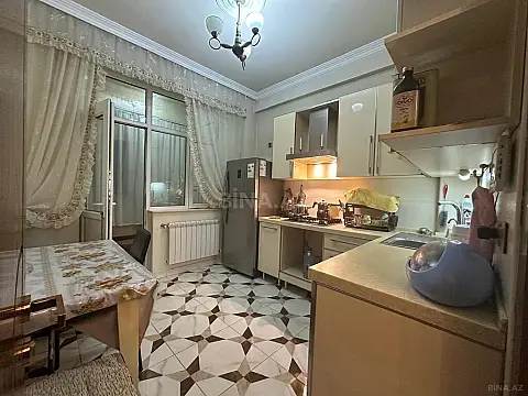Satılır 3 otaqlı mənzil 110 m²