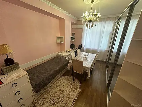 Satılır 3 otaqlı mənzil 110 m²