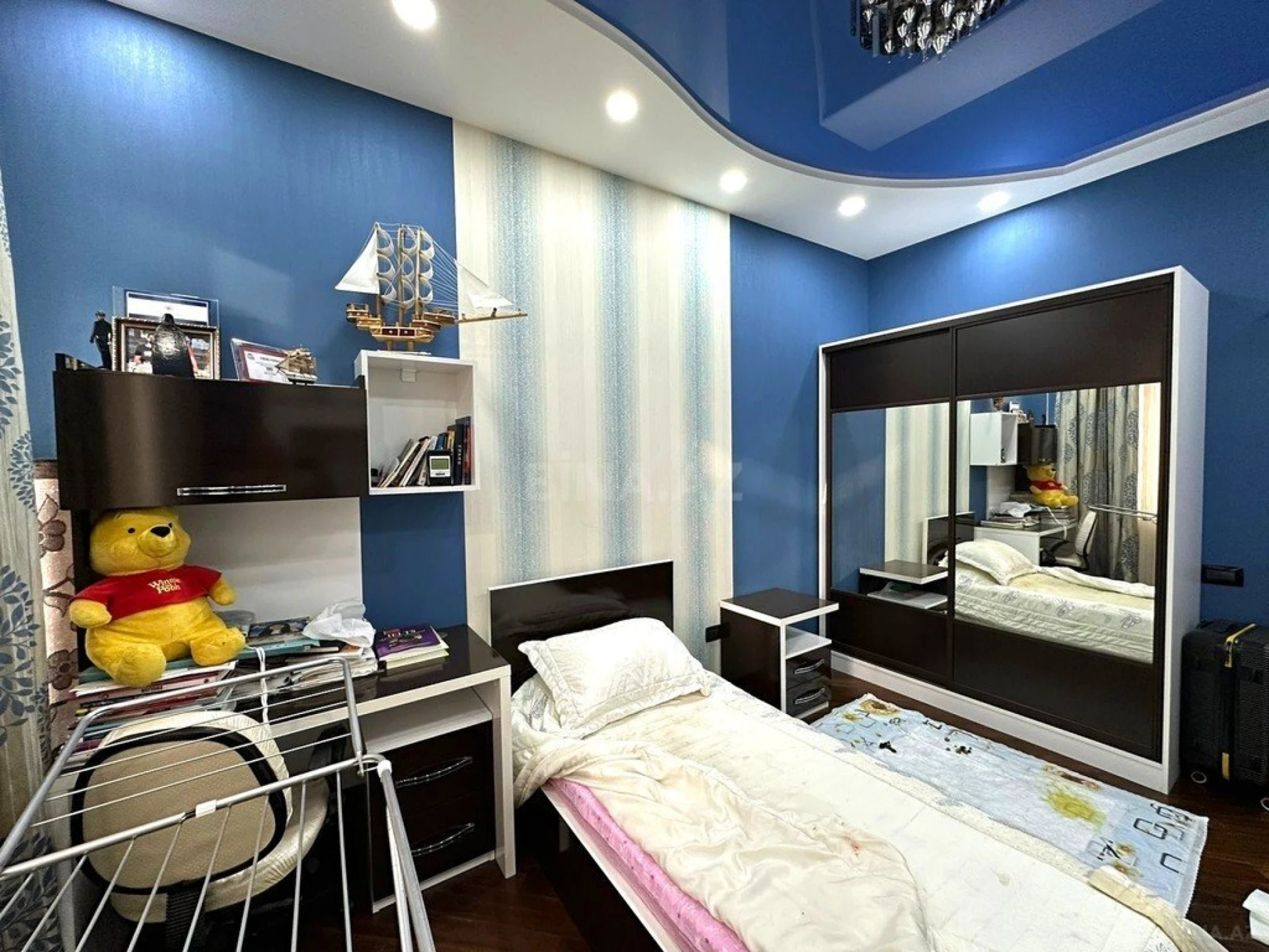 Satılır 4 otaqlı mənzil 134 m²