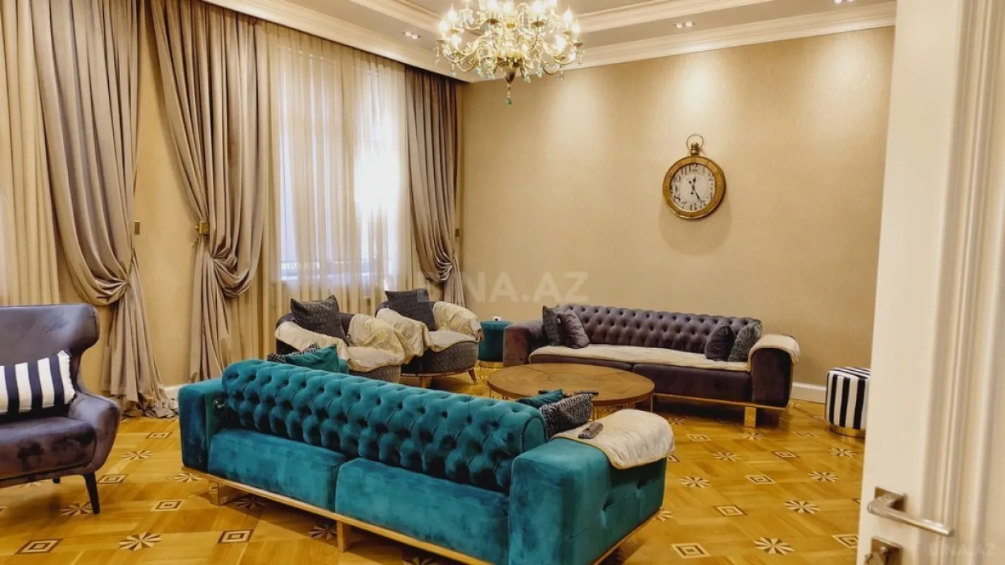Kirayə verilir 6 otaqlı həyət evi 360 m²