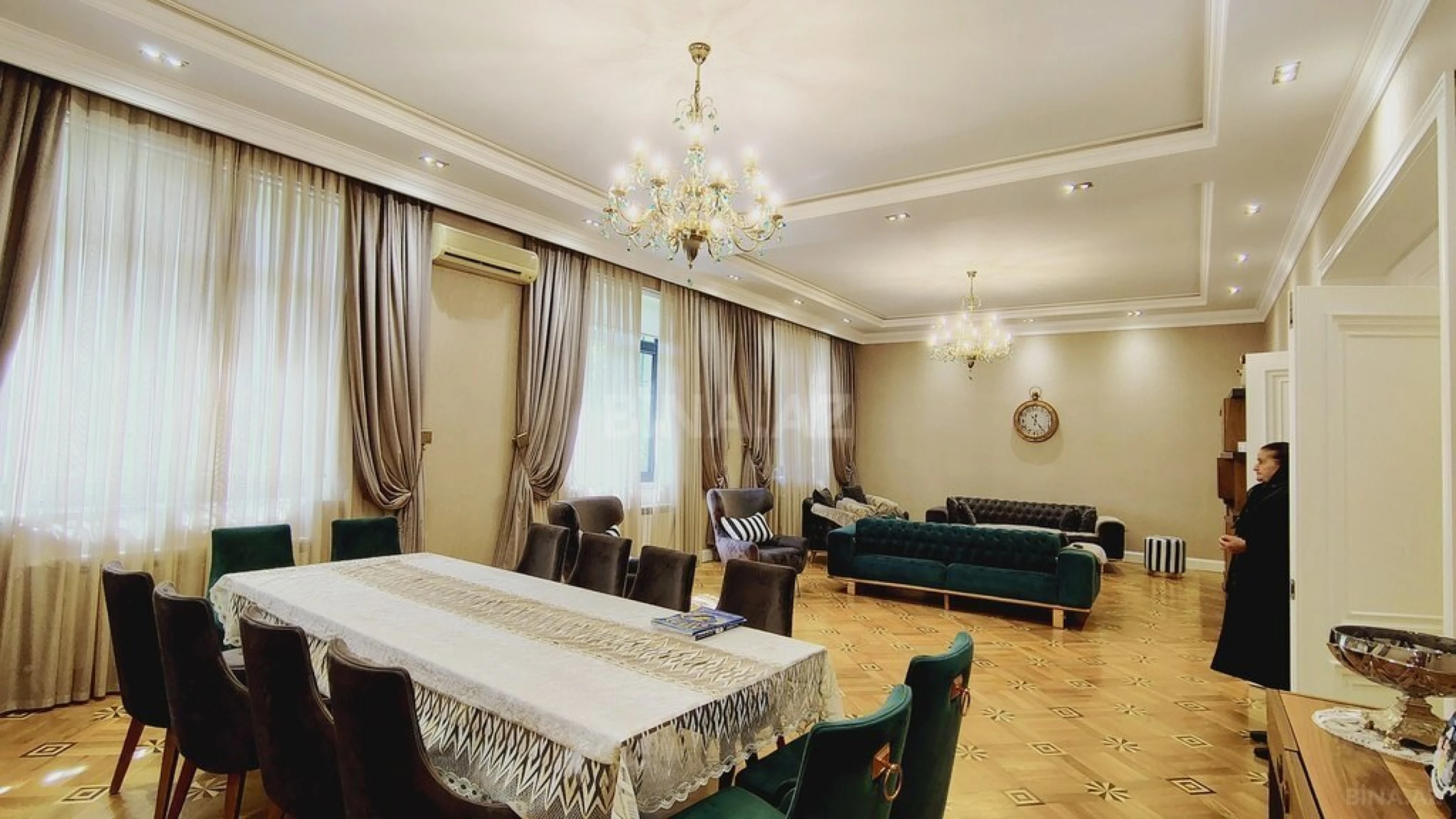 Kirayə verilir 6 otaqlı həyət evi 360 m²