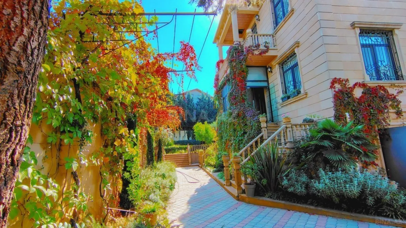 Kirayə verilir 6 otaqlı həyət evi 360 m²