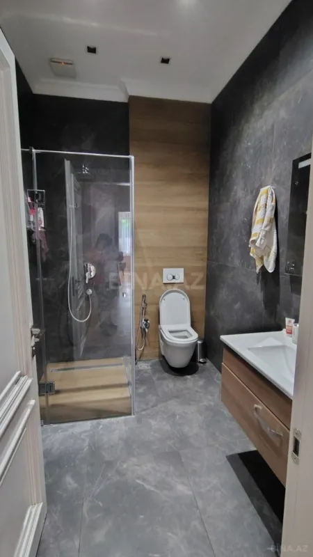 Kirayə verilir 6 otaqlı həyət evi 360 m²