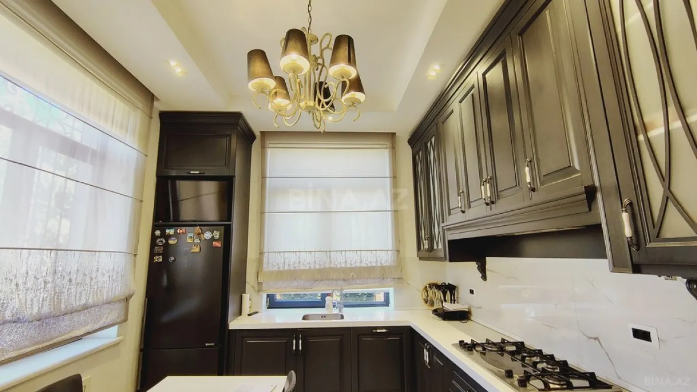 Kirayə verilir 6 otaqlı həyət evi 360 m²