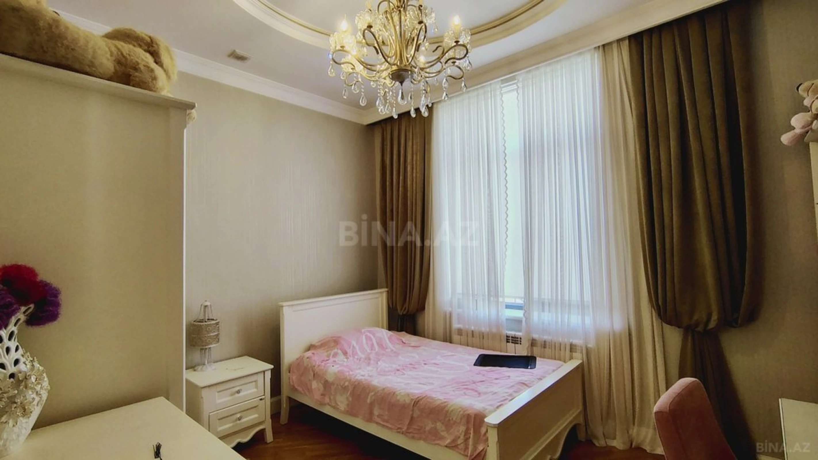 Kirayə verilir 6 otaqlı həyət evi 360 m²