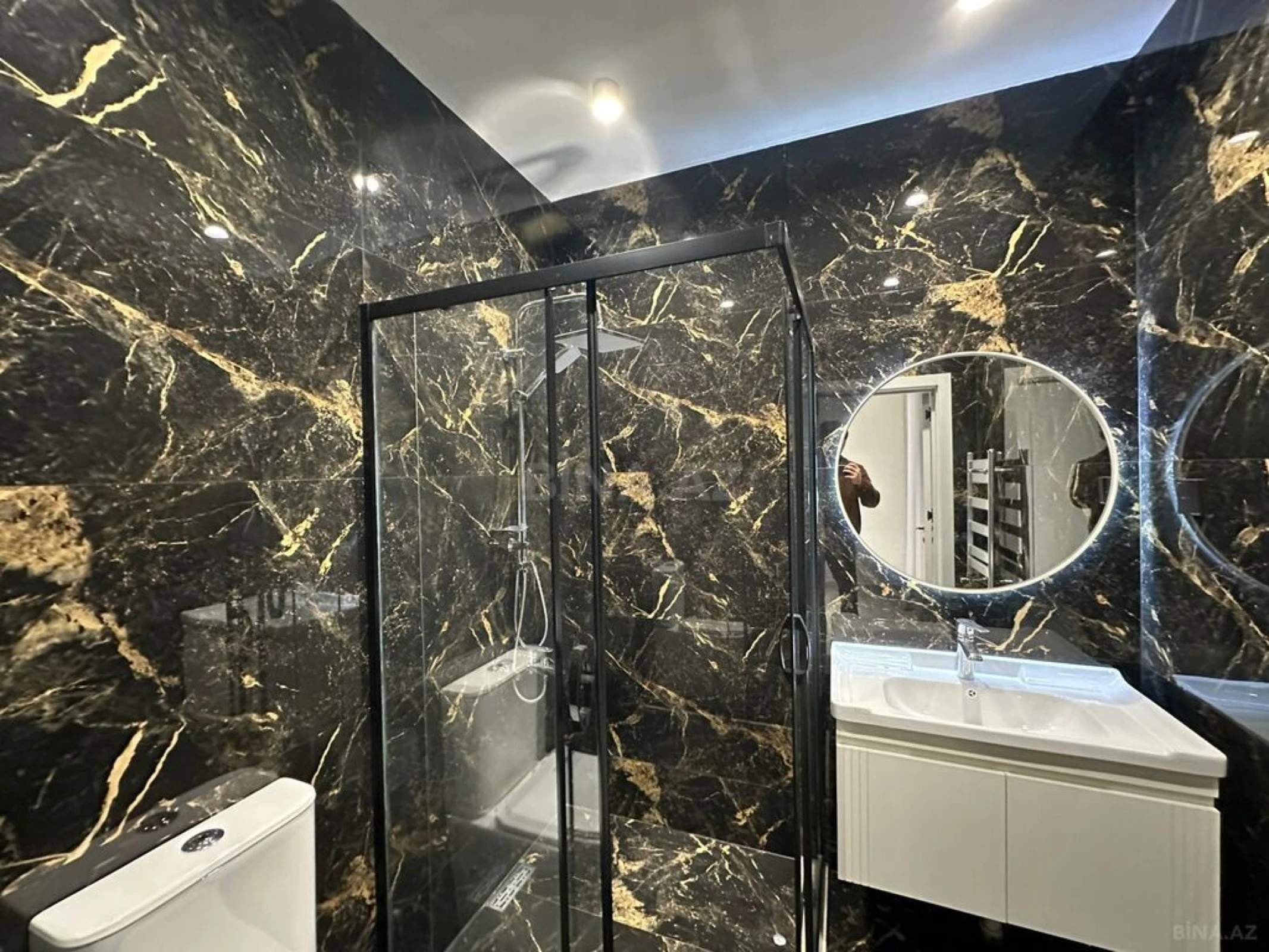 Satılır 4 otaqlı həyət evi 200 m²