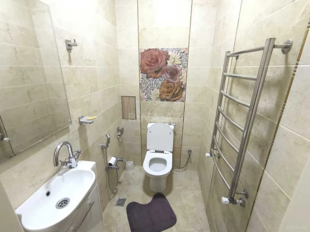 Kirayə verilir 4 otaqlı mənzil 176 m²
