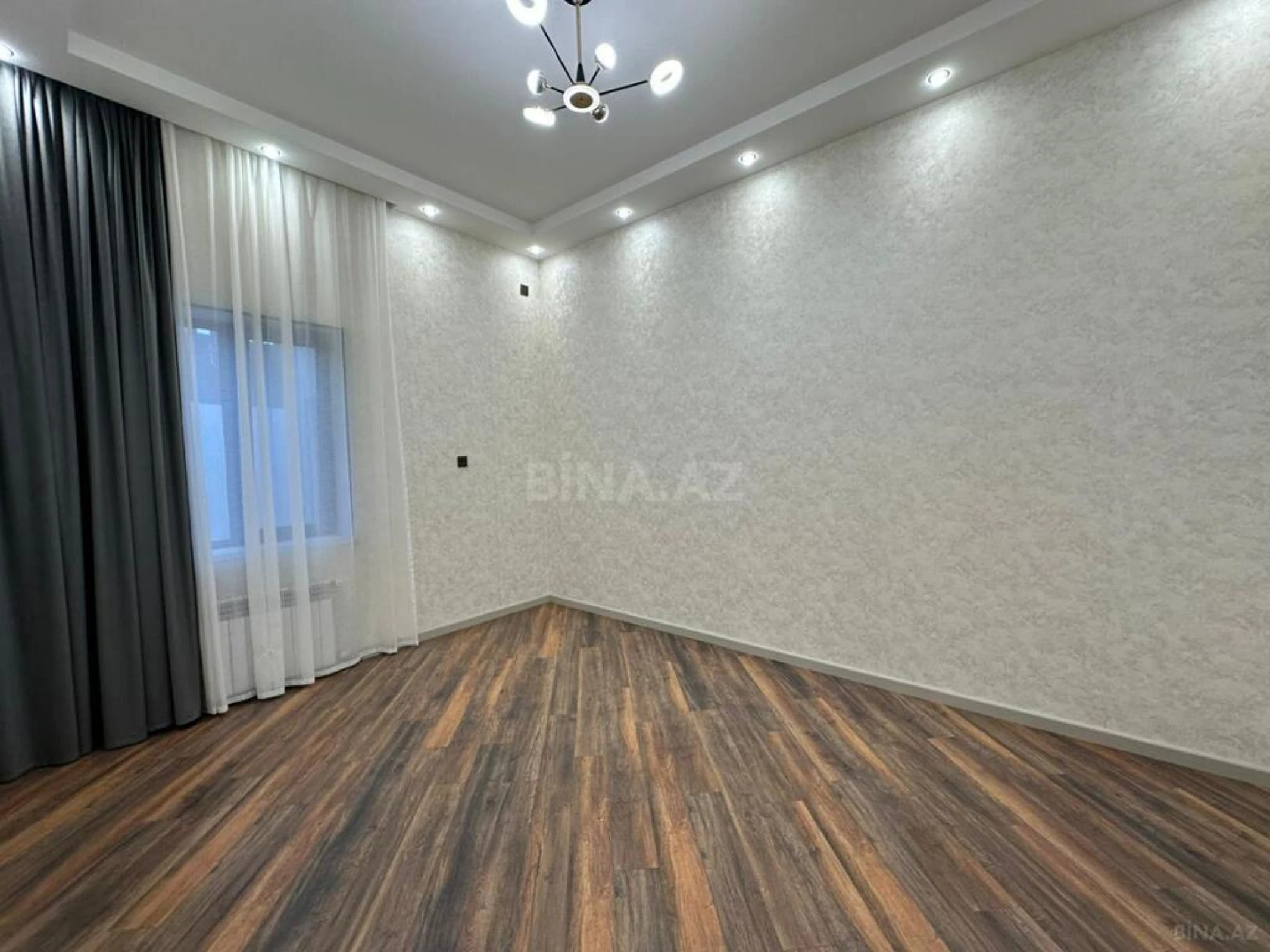 Satılır 4 otaqlı həyət evi 160 m²