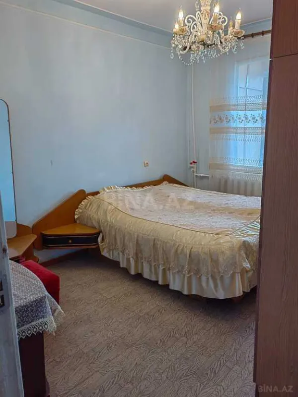 Satılır 4 otaqlı mənzil 100 m²