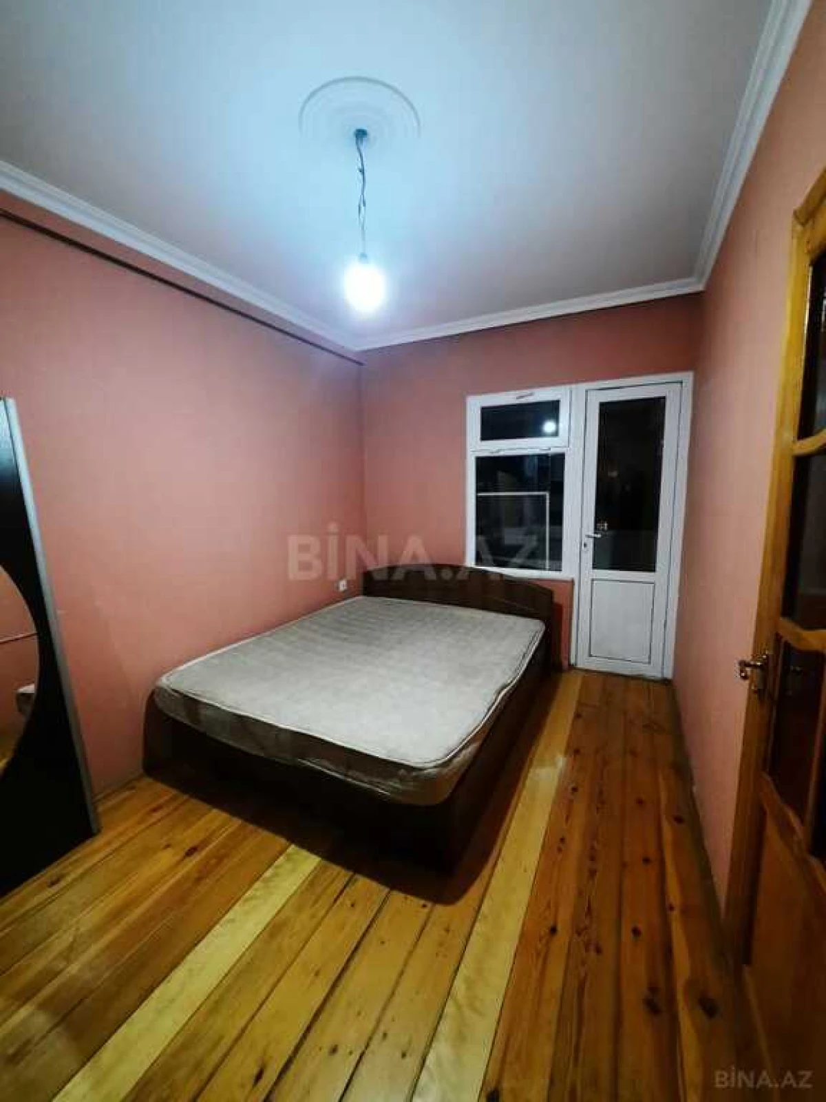 Satılır 4 otaqlı mənzil 100 m²