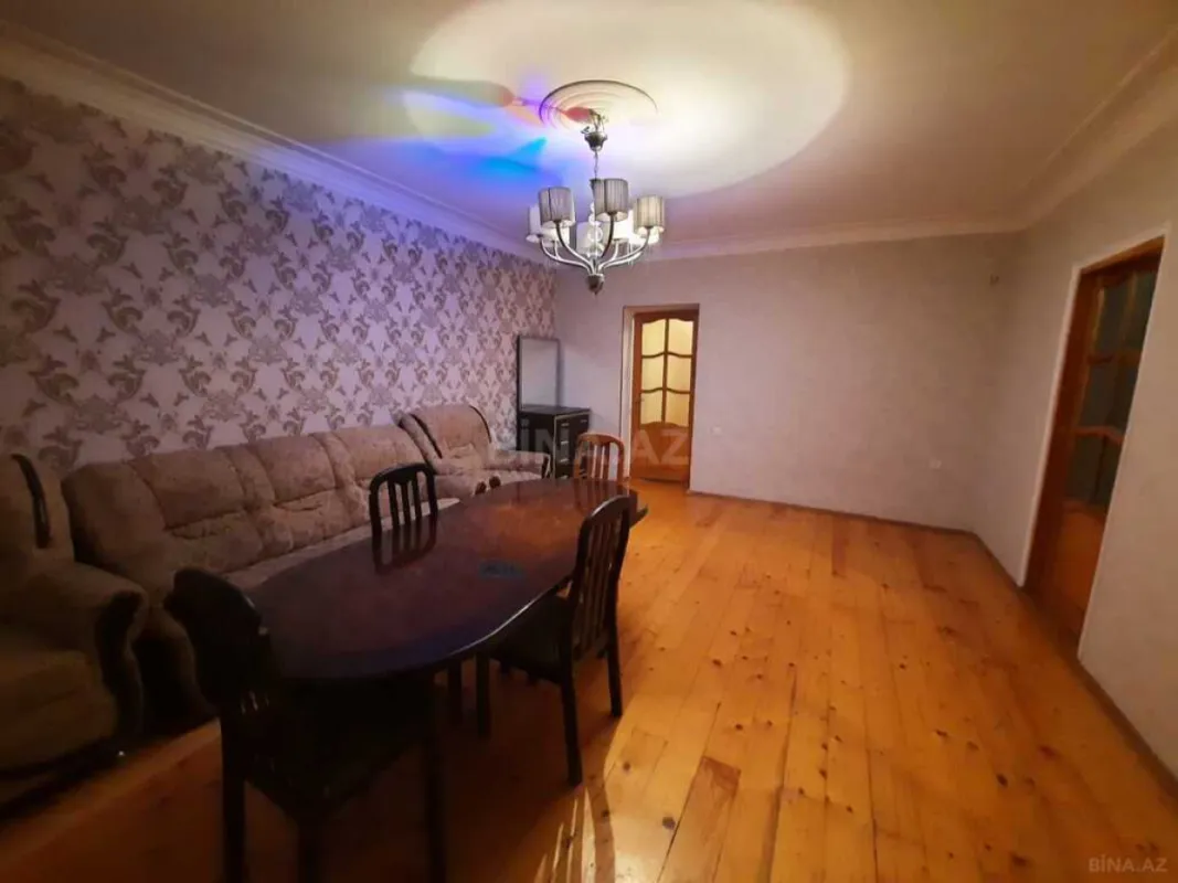 Satılır 4 otaqlı mənzil 100 m²