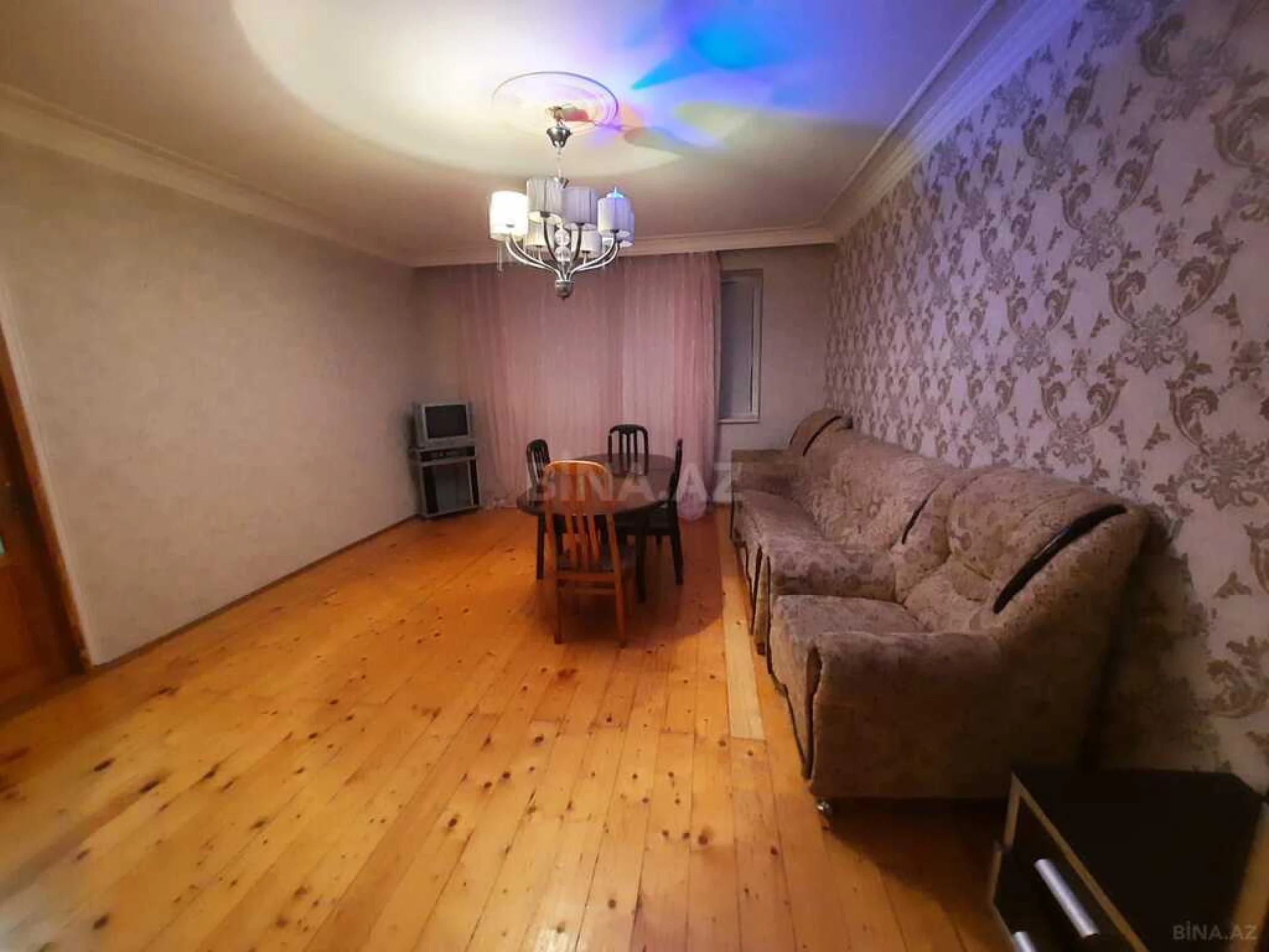 Satılır 4 otaqlı mənzil 100 m²