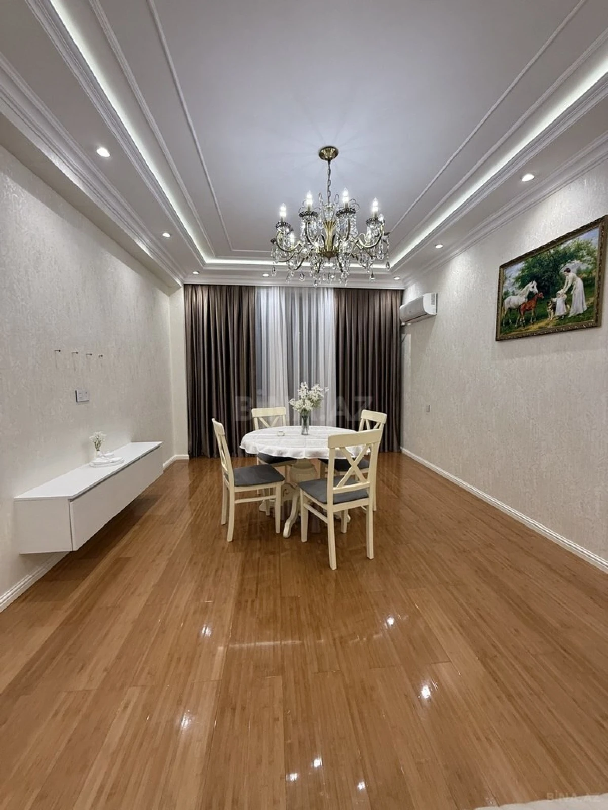 Satılır 2 otaqlı mənzil 65 m²