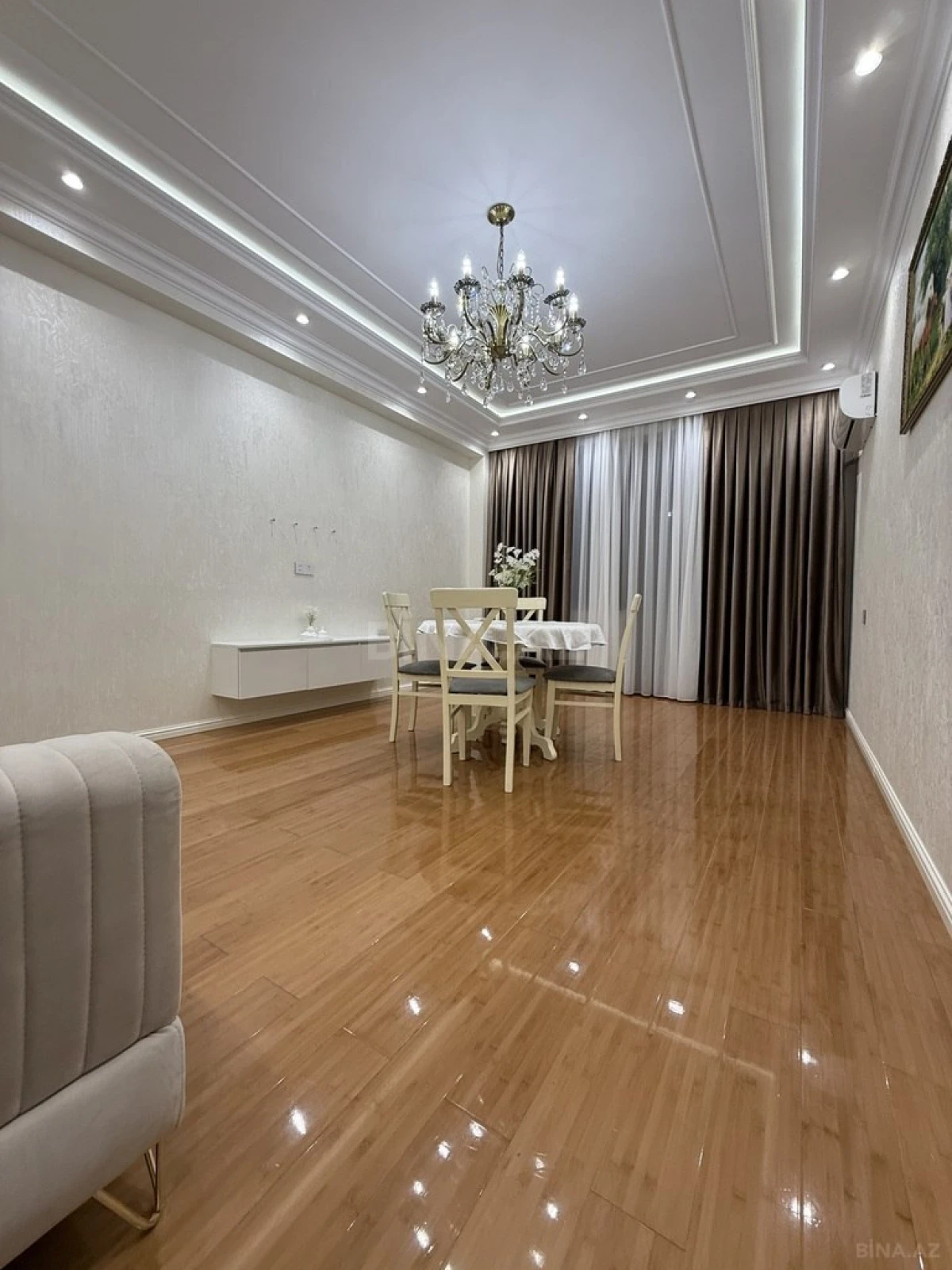Satılır 2 otaqlı mənzil 65 m²