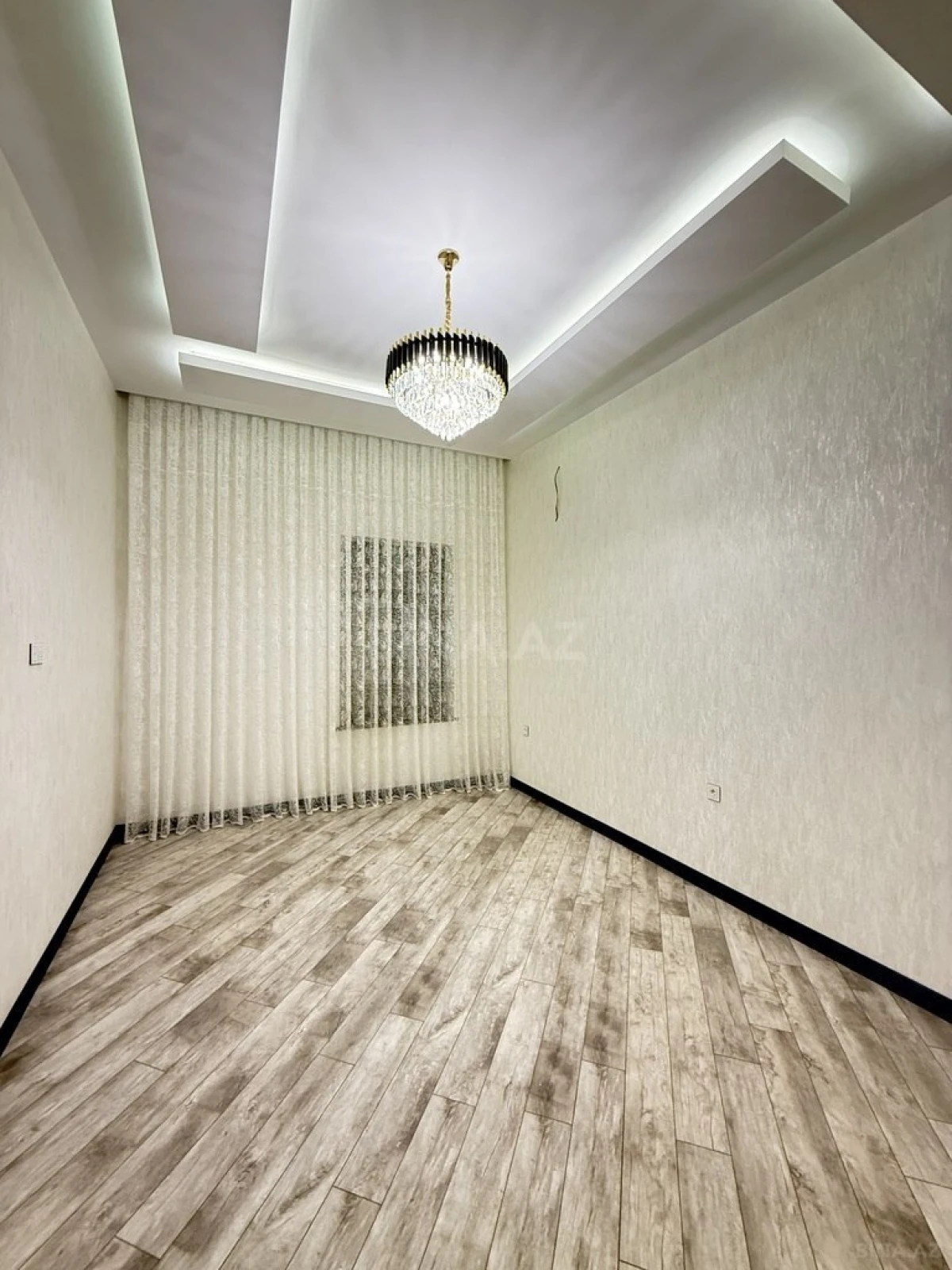 Satılır 4 otaqlı həyət evi 220 m²