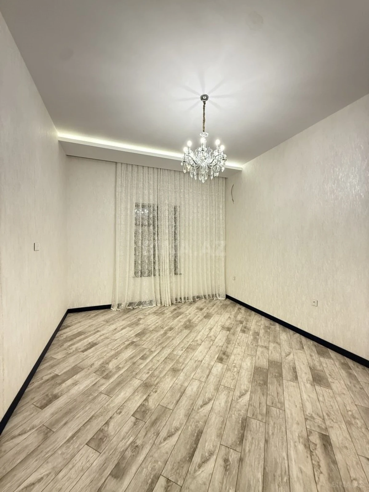Satılır 4 otaqlı həyət evi 220 m²