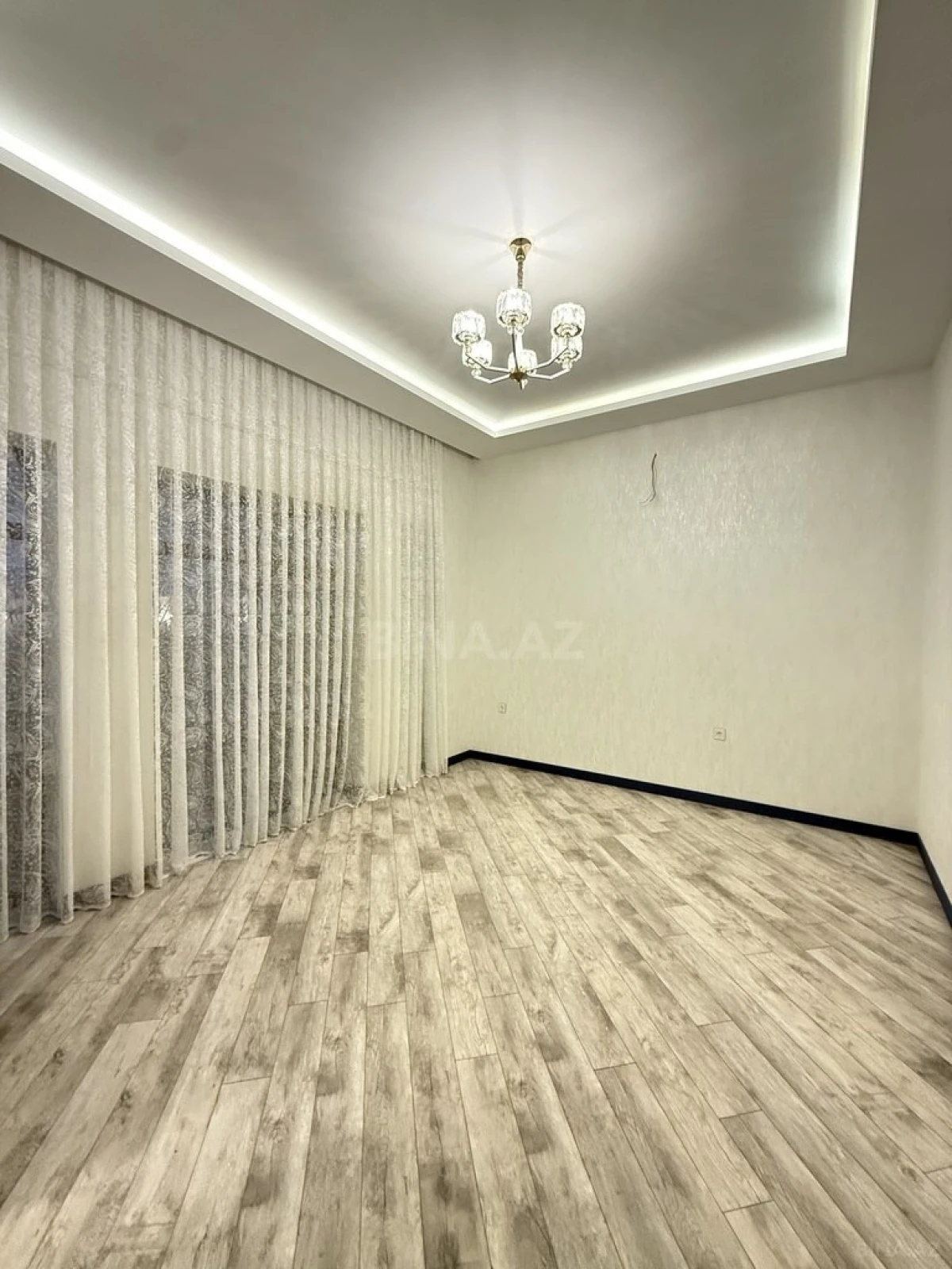 Satılır 4 otaqlı həyət evi 220 m²