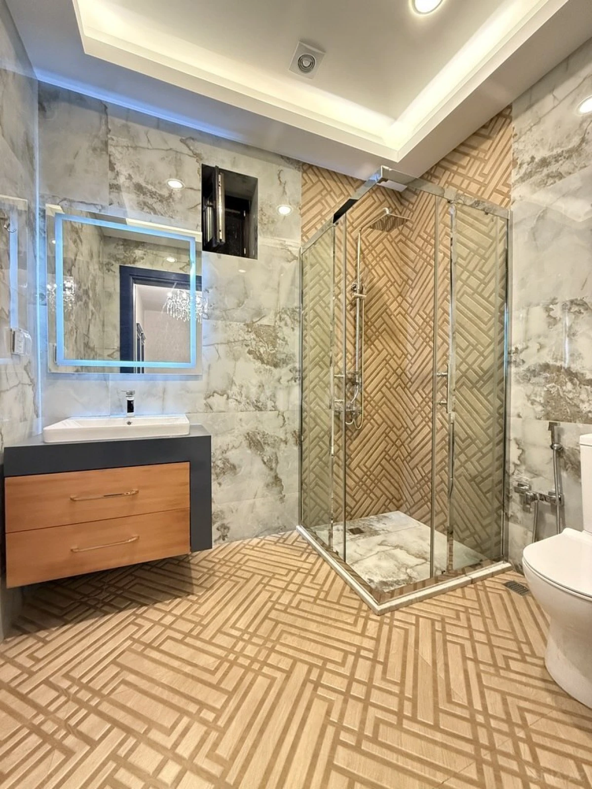 Satılır 4 otaqlı həyət evi 220 m²