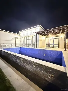 Satılır 4 otaqlı həyət evi 220 m²