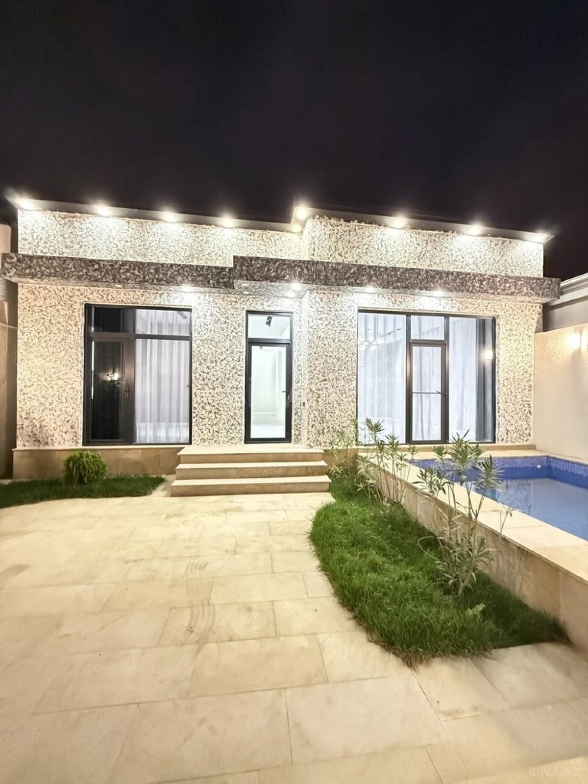 Satılır 4 otaqlı həyət evi 130 m²