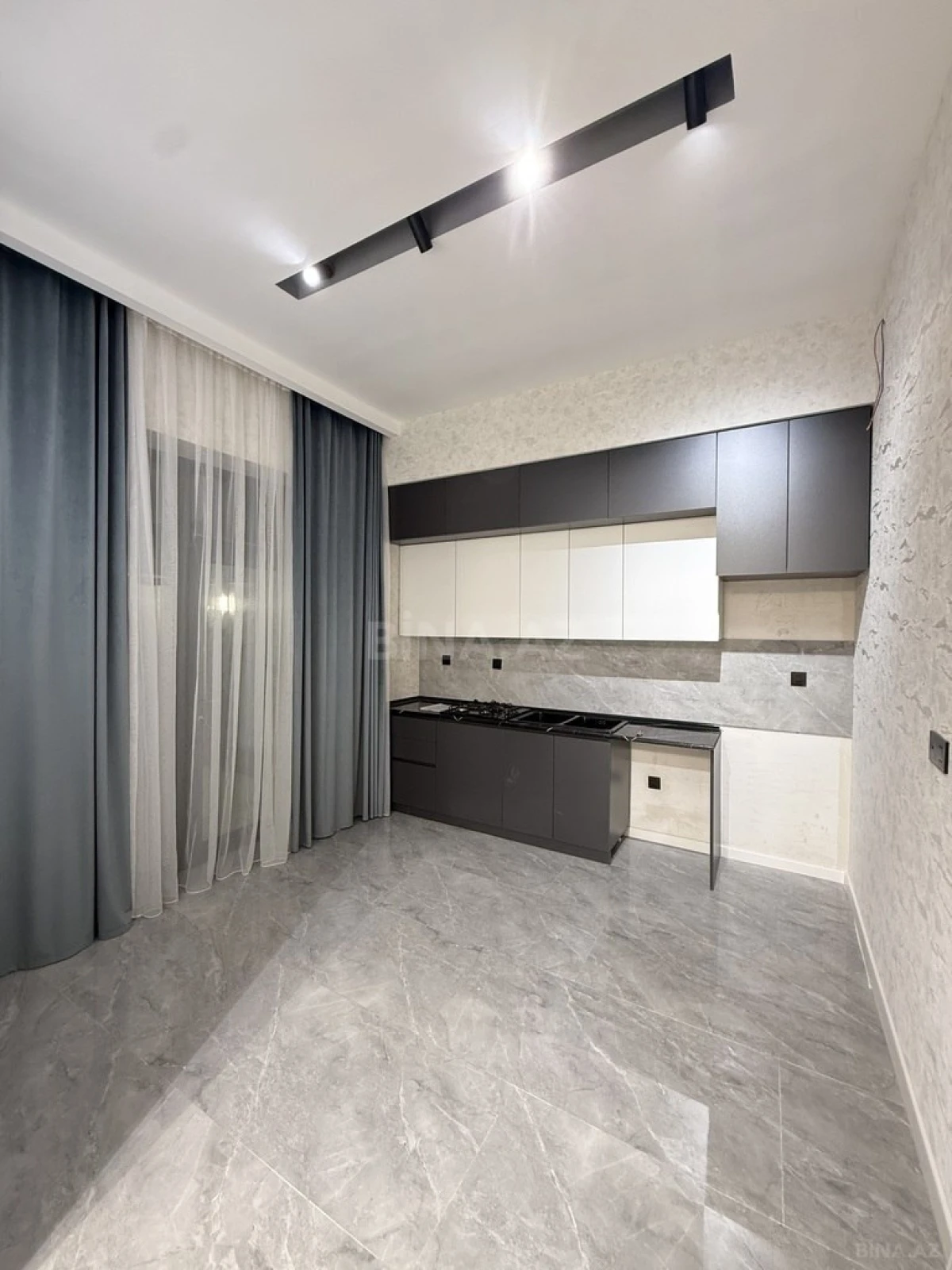 Satılır 4 otaqlı həyət evi 130 m²