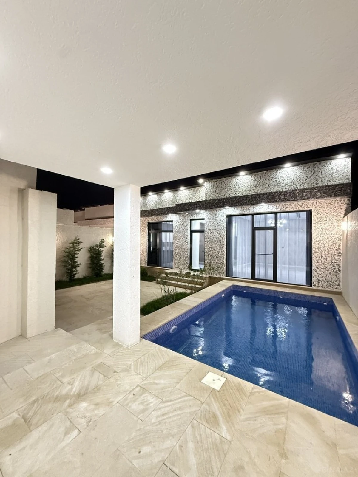 Satılır 4 otaqlı həyət evi 130 m²