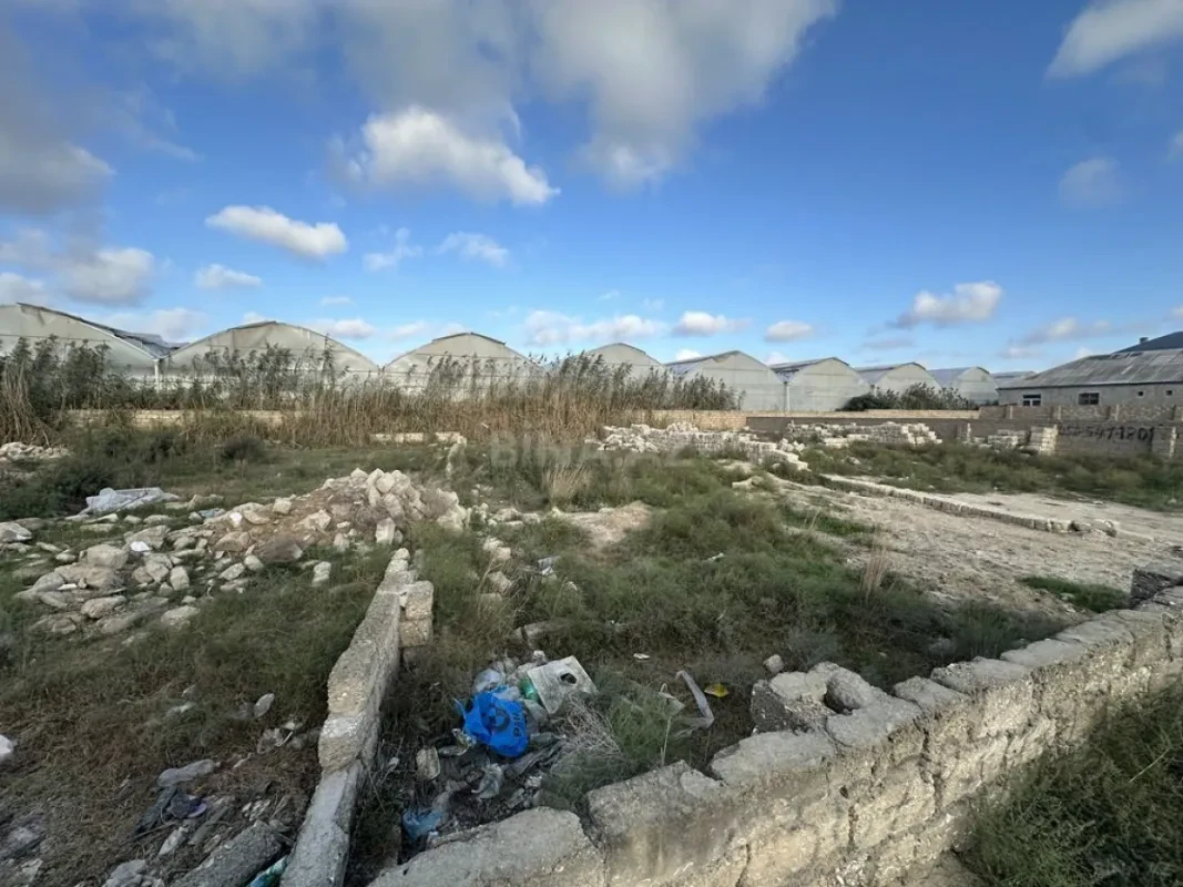 Satılır torpaq sahəsi 2.5 m²