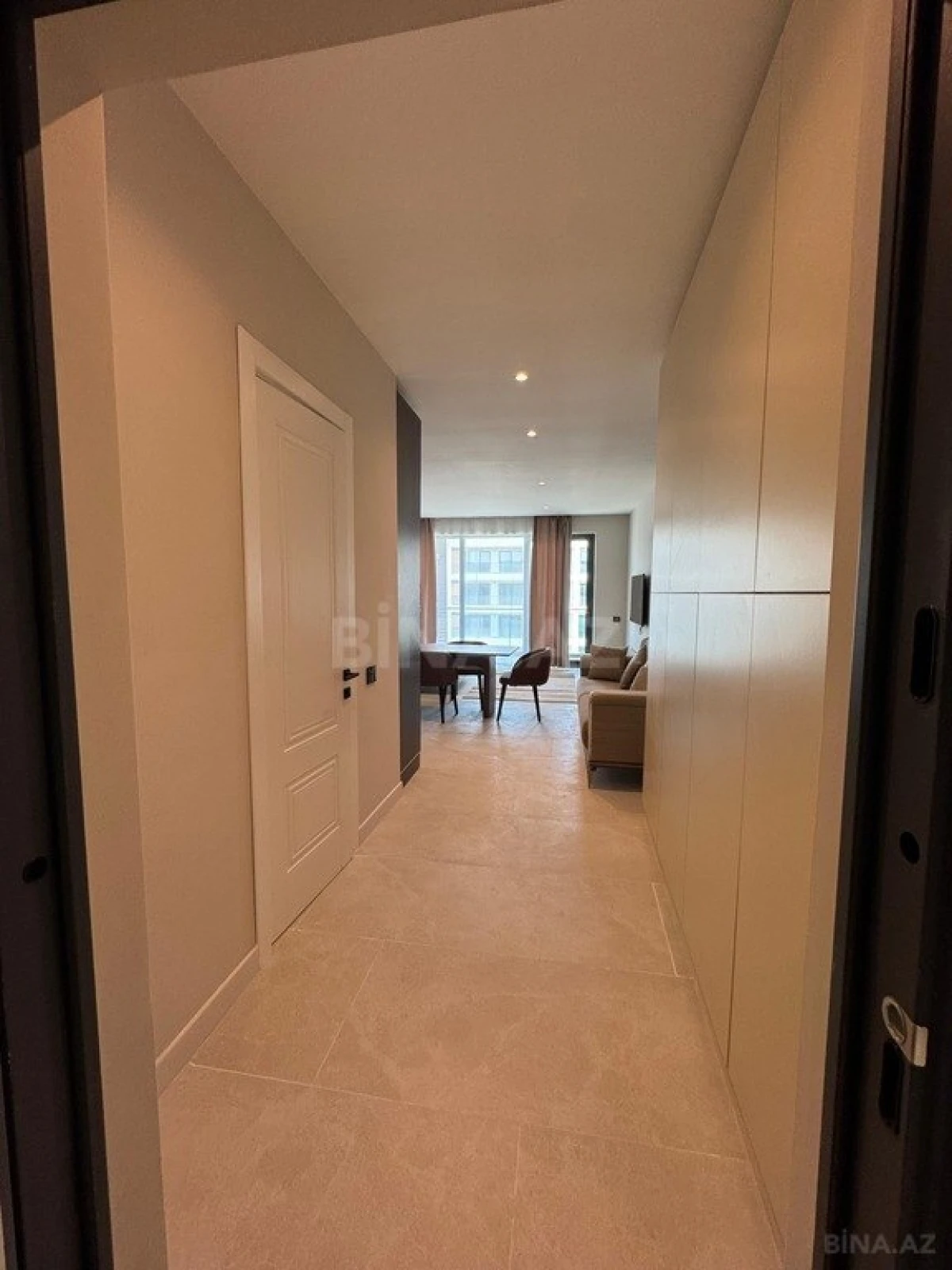 Satılır 1 otaqlı mənzil 57 m²