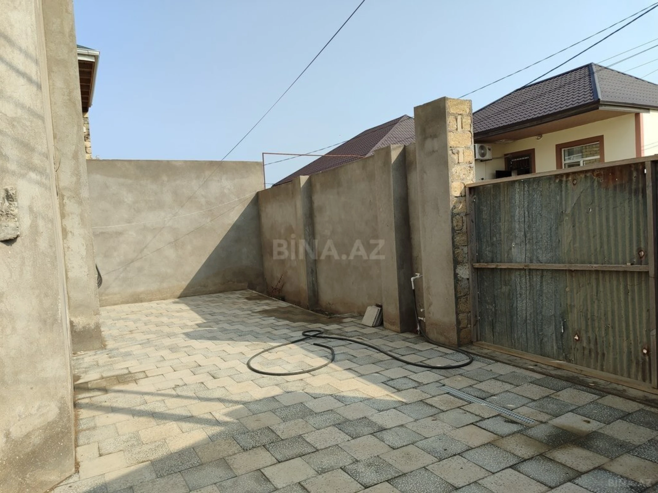 Satılır 7 otaqlı həyət evi 200 m²